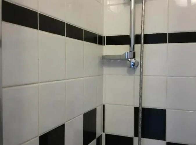 Dj-penzion Pensión 3*