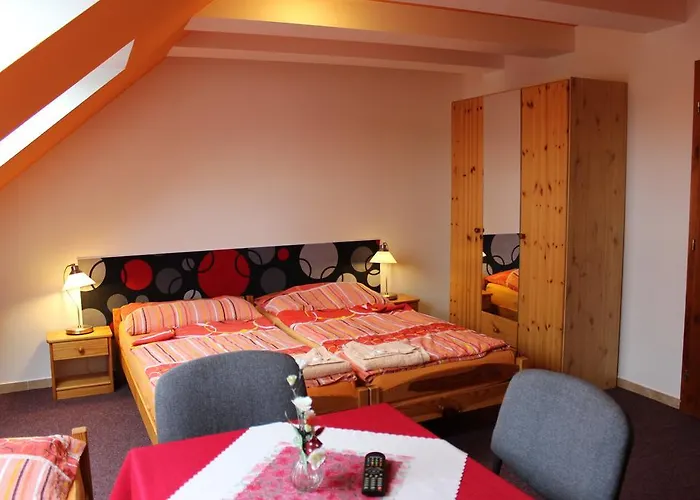 Dj-penzion Pensión Vracov